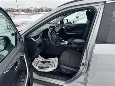 2024 Toyota RAV4 XLE   - Photo 6 - Schoolcraft, MI 49087