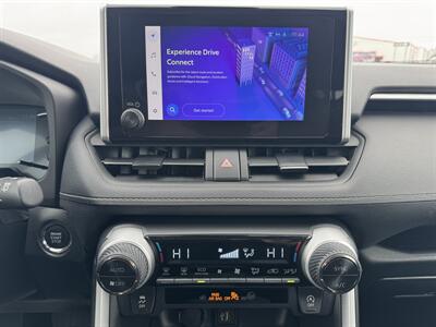 2024 Toyota RAV4 XLE   - Photo 14 - Schoolcraft, MI 49087