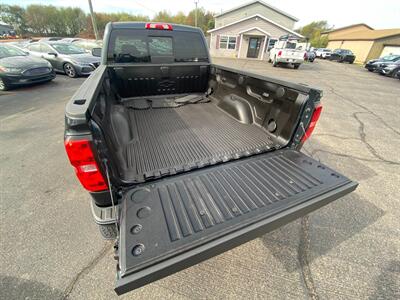 2018 Chevrolet Silverado 1500 LT   - Photo 19 - Schoolcraft, MI 49087