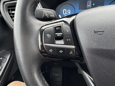 2023 Ford Escape Platinum   - Photo 9 - Schoolcraft, MI 49087