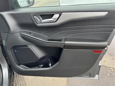 2023 Ford Escape Platinum   - Photo 25 - Schoolcraft, MI 49087