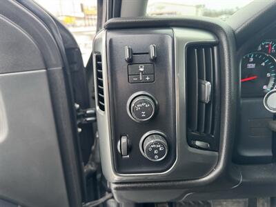 2019 Chevrolet Silverado 1500 LD LT   - Photo 8 - Schoolcraft, MI 49087