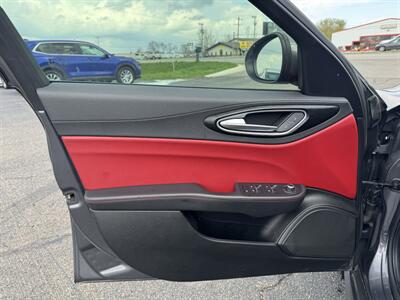 2017 Alfa Romeo Giulia - Photo 6 - Schoolcraft, MI 49087