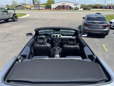 2022 Ford Mustang EcoBoost Premium - Photo 25 - Schoolcraft, MI 49087