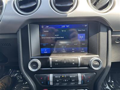 2022 Ford Mustang EcoBoost Premium - Photo 14 - Schoolcraft, MI 49087