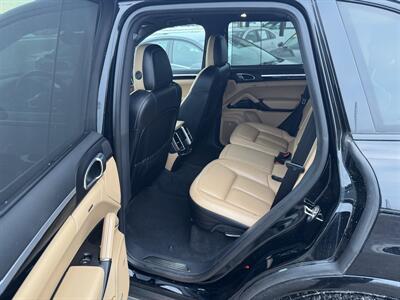 2018 Porsche Cayenne Platinum - Photo 24 - Schoolcraft, MI 49087
