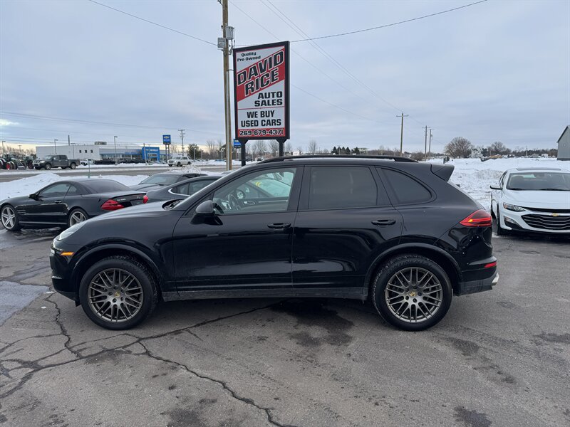 2018 Porsche Cayenne Platinum   - Photo 1 - Schoolcraft, MI 49087
