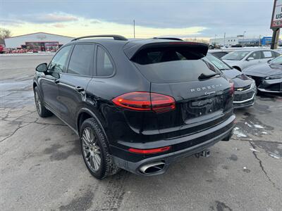 2018 Porsche Cayenne Platinum - Photo 2 - Schoolcraft, MI 49087