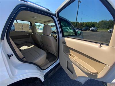 2012 Ford Escape Limited   - Photo 15 - Schoolcraft, MI 49087