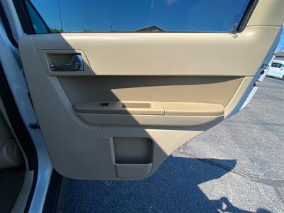 2012 Ford Escape Limited   - Photo 16 - Schoolcraft, MI 49087
