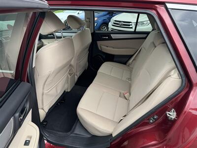 2017 Subaru Outback 2.5i Premium   - Photo 20 - Schoolcraft, MI 49087