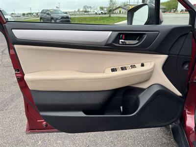 2017 Subaru Outback 2.5i Premium   - Photo 6 - Schoolcraft, MI 49087