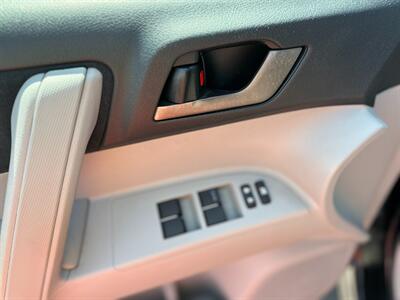 2012 Toyota Highlander   - Photo 24 - Schoolcraft, MI 49087