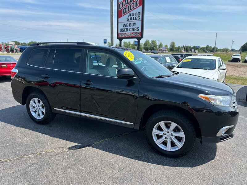 2012 Toyota Highlander - Photo 1 - Schoolcraft, MI 49087