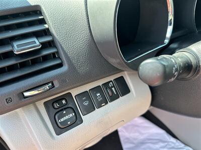 2012 Toyota Highlander   - Photo 19 - Schoolcraft, MI 49087