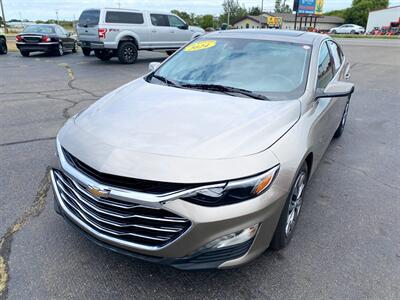 2024 Chevrolet Malibu LT   - Photo 4 - Schoolcraft, MI 49087