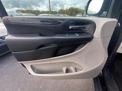 2016 Dodge Grand Caravan SE   - Photo 21 - Schoolcraft, MI 49087