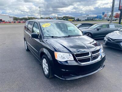 2016 Dodge Grand Caravan SE   - Photo 2 - Schoolcraft, MI 49087