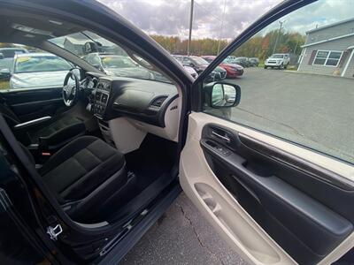 2016 Dodge Grand Caravan SE   - Photo 8 - Schoolcraft, MI 49087