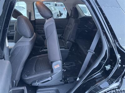 2025 Nissan Pathfinder SV   - Photo 21 - Schoolcraft, MI 49087