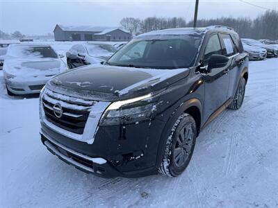 2025 Nissan Pathfinder SV   - Photo 5 - Schoolcraft, MI 49087