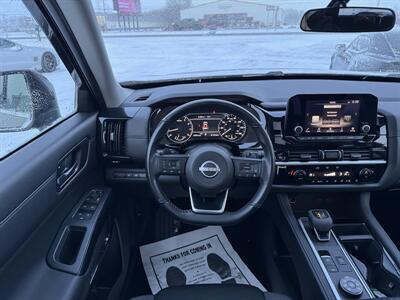 2025 Nissan Pathfinder SV   - Photo 18 - Schoolcraft, MI 49087