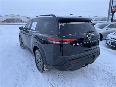 2025 Nissan Pathfinder SV   - Photo 2 - Schoolcraft, MI 49087