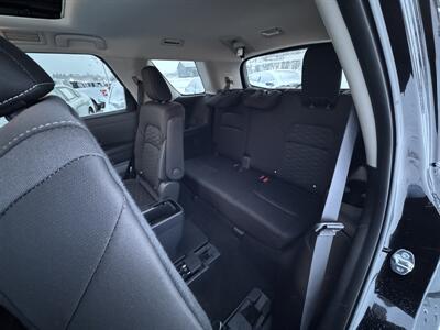 2025 Nissan Pathfinder SV   - Photo 22 - Schoolcraft, MI 49087
