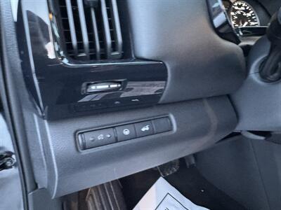 2025 Nissan Pathfinder SV   - Photo 7 - Schoolcraft, MI 49087