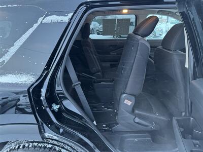 2025 Nissan Pathfinder SV   - Photo 27 - Schoolcraft, MI 49087