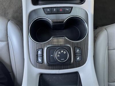 2021 GMC Acadia SLT   - Photo 14 - Schoolcraft, MI 49087