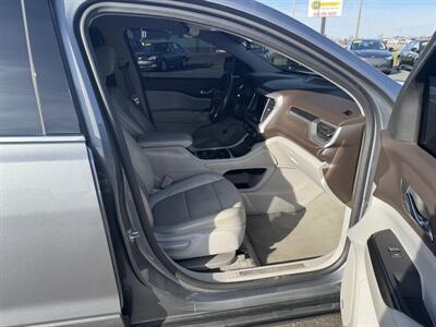 2021 GMC Acadia SLT   - Photo 27 - Schoolcraft, MI 49087