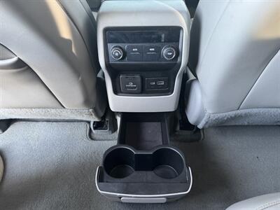 2021 GMC Acadia SLT   - Photo 22 - Schoolcraft, MI 49087