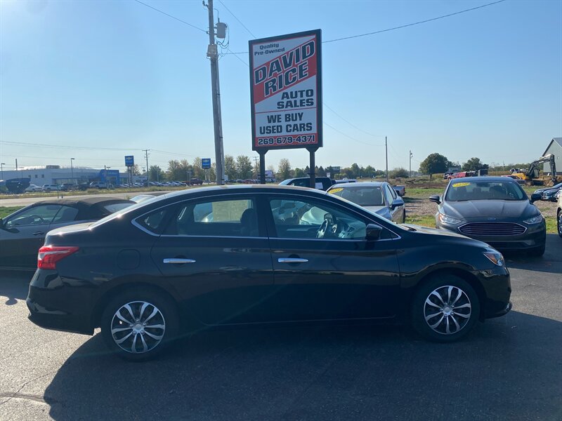 2018 Nissan Sentra S - Photo 1 - Schoolcraft, MI 49087