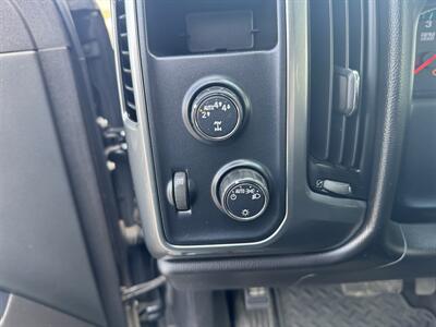 2019 Chevrolet Silverado 1500 LD LT   - Photo 8 - Schoolcraft, MI 49087