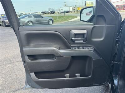 2019 Chevrolet Silverado 1500 LD LT   - Photo 5 - Schoolcraft, MI 49087