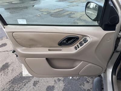 2001 Ford Escape XLT   - Photo 6 - Schoolcraft, MI 49087