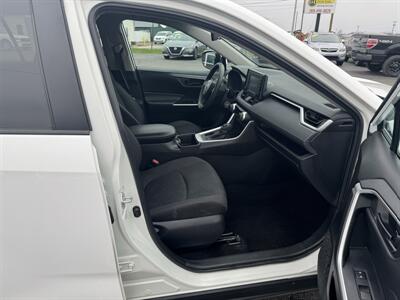 2022 Toyota RAV4 LE   - Photo 23 - Schoolcraft, MI 49087