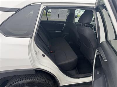 2022 Toyota RAV4 LE   - Photo 21 - Schoolcraft, MI 49087