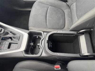 2022 Toyota RAV4 LE   - Photo 15 - Schoolcraft, MI 49087