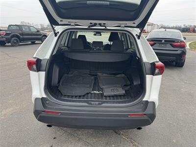 2022 Toyota RAV4 LE   - Photo 19 - Schoolcraft, MI 49087