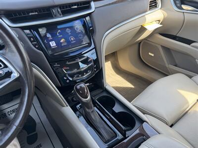 2013 Cadillac XTS Luxury Collection   - Photo 10 - Schoolcraft, MI 49087