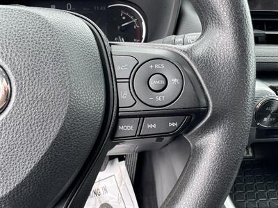 2024 Toyota RAV4 XLE   - Photo 10 - Schoolcraft, MI 49087