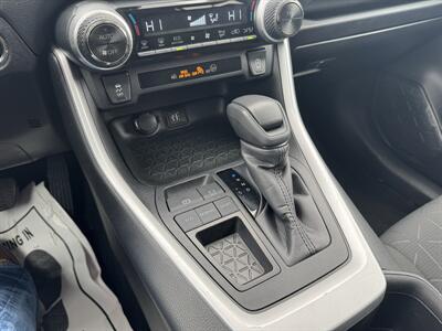 2024 Toyota RAV4 XLE   - Photo 15 - Schoolcraft, MI 49087