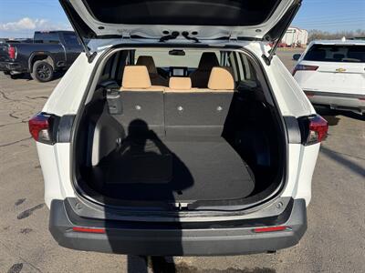 2022 Toyota RAV4 LE   - Photo 21 - Schoolcraft, MI 49087