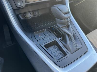 2022 Toyota RAV4 LE   - Photo 15 - Schoolcraft, MI 49087