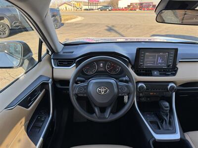 2022 Toyota RAV4 LE   - Photo 18 - Schoolcraft, MI 49087
