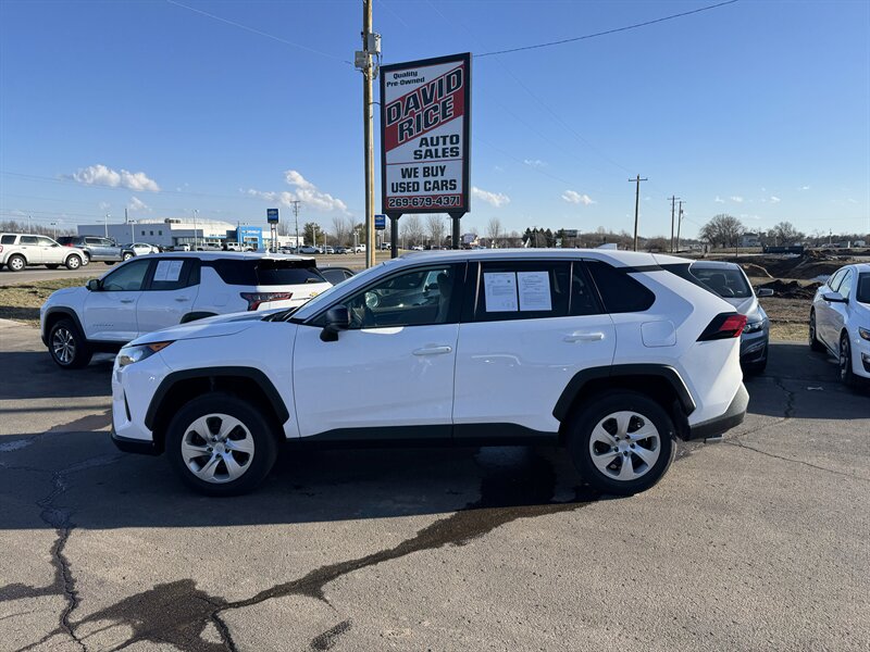2022 Toyota RAV4 LE   - Photo 1 - Schoolcraft, MI 49087