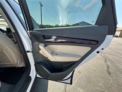 2018 Audi Q5 2.0T quattro Premium Plus   - Photo 17 - Schoolcraft, MI 49087