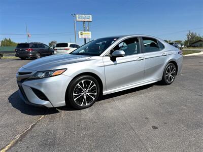 2018 Toyota Camry SE   - Photo 3 - Schoolcraft, MI 49087